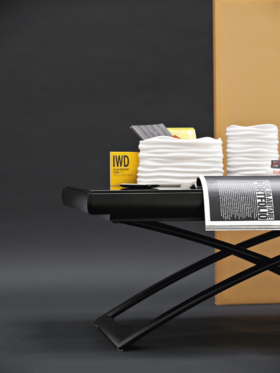 Τραπεζάκι Dakota Calligaris πολυμορφικό με ρυθμιζόμενο ύψος στην Αθήνα