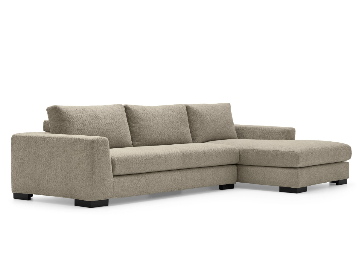 Καναπές Calligaris Sierra με ξύλινα πόδια στο Adamopoulos Casa Ideale στην Αθήνα
