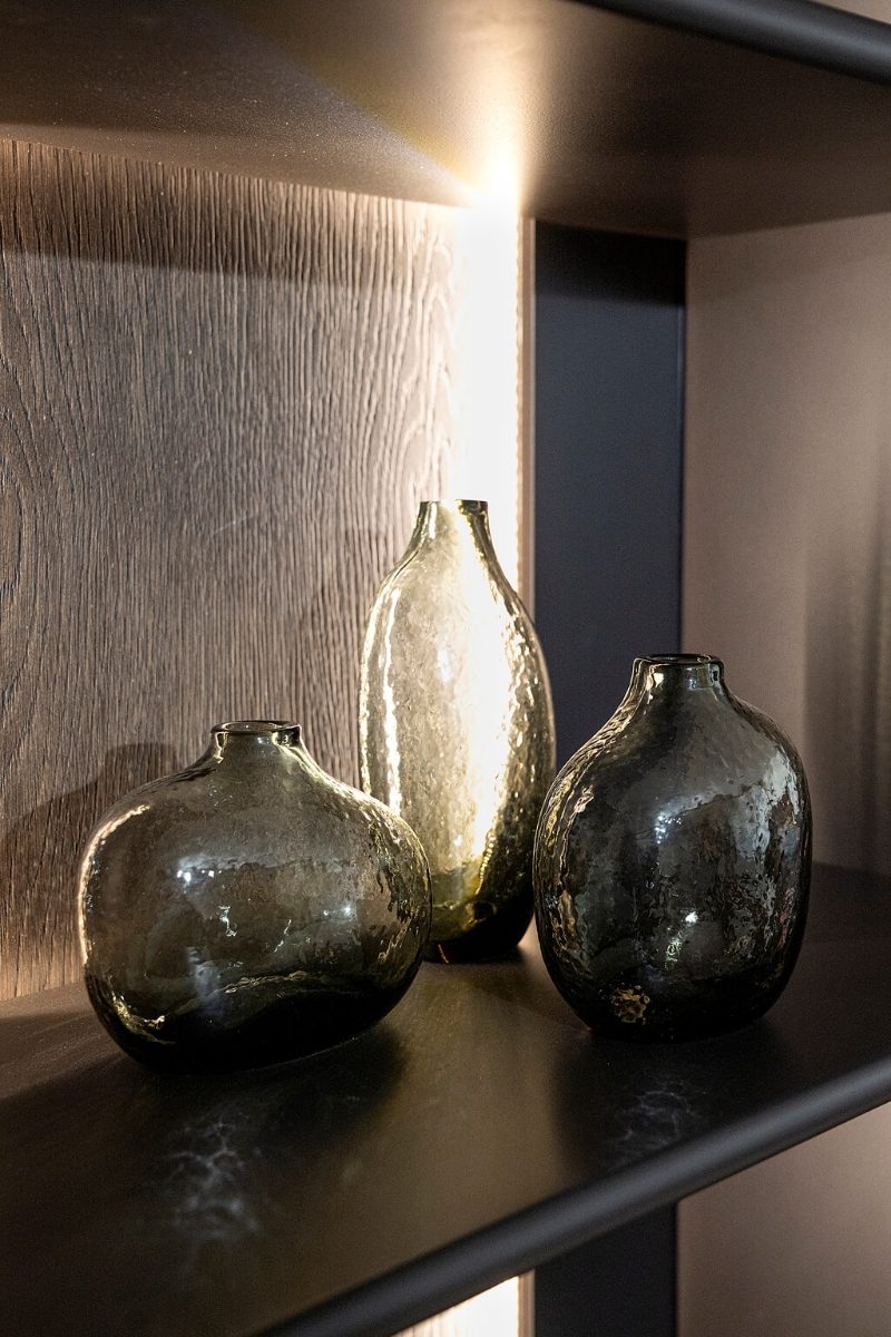 vivliothiki Luma saloniou me xilo dris, laka, krifo fotismo kai kleisti apothikefsi