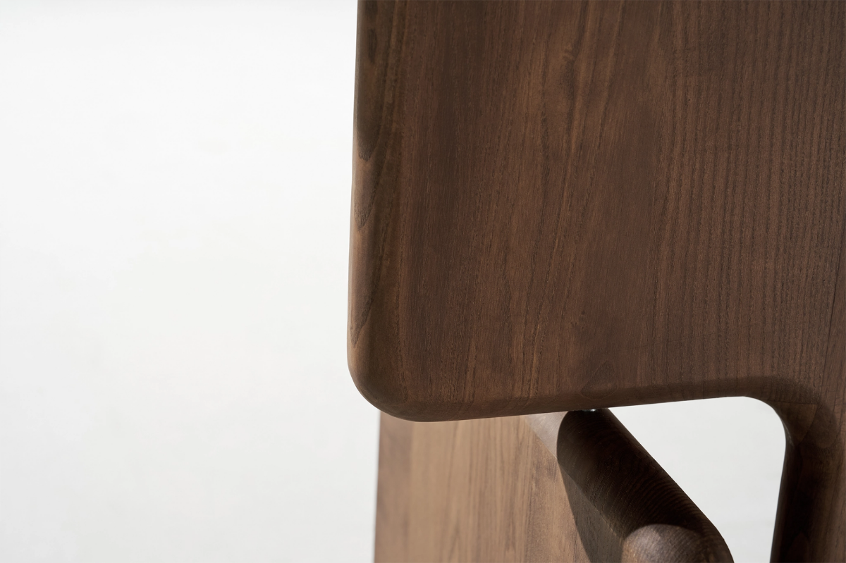 Εικόνα της Τραπέζι με ξύλινη βάση και κεραμικό Olivero