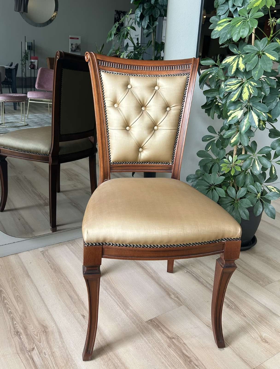 Κλασική νεοκλασική καρέκλα Roza μπεζ χρυσό με ξύλο μελί καρυδί εκθεσιακή άμεσης παράδοσης Αθήνα Adamopoulos Casa Ideale