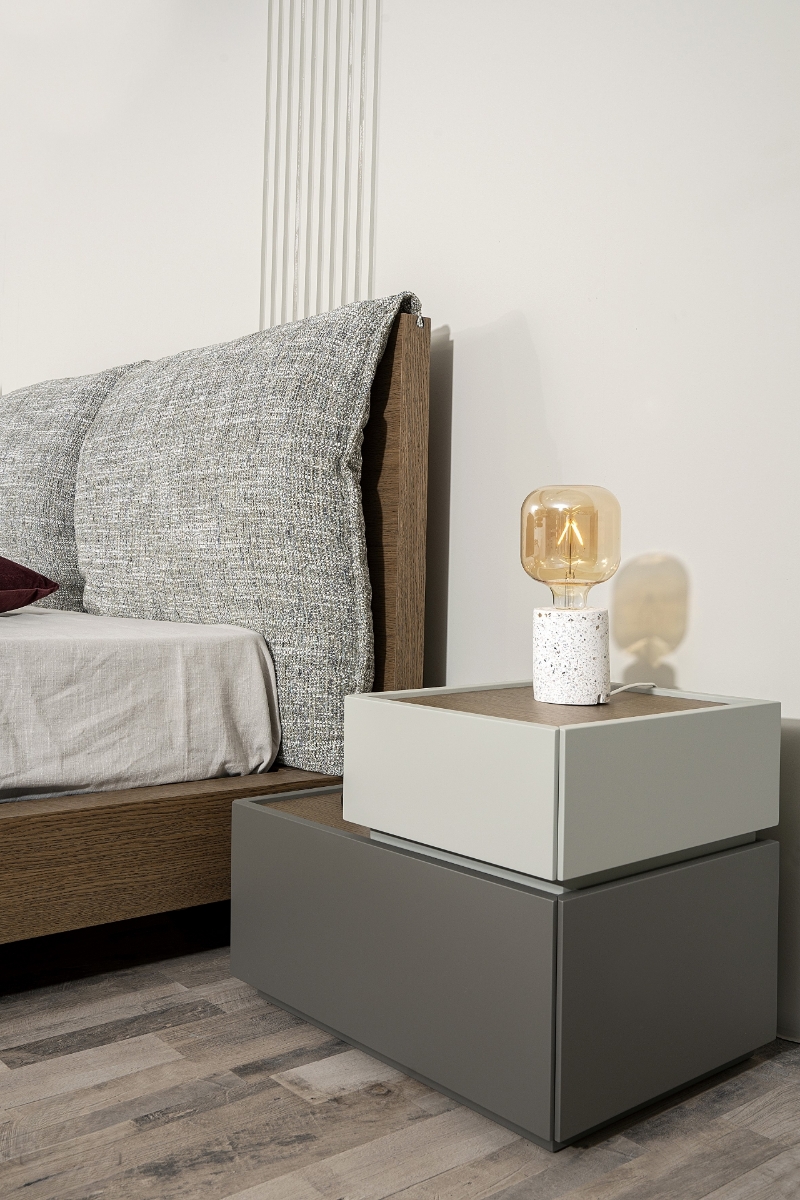 Σετ κομοδίνων Freedom εκθεσιακό με γκρι σώμα, ξύλο μελί και πράσινο μέντας άμεσης παράδοσης Αθήνα Adamopoulos Casa Ideale