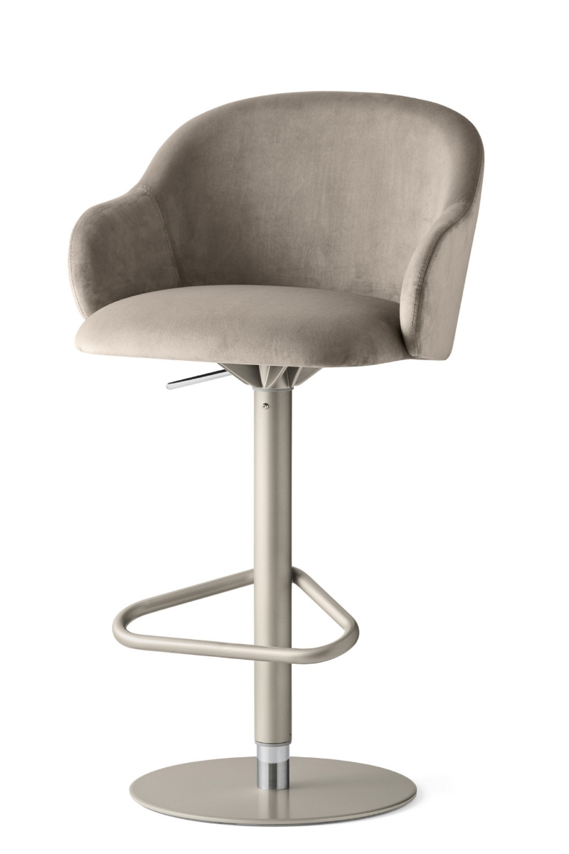 Σκαμπό μπαρ Calligaris Holly Fab με ρυθμιζόμενο ύψος, αγκαλιαστή πλάτη και μεταλλικό σκελετό – Adamopoulos Casa Ideale