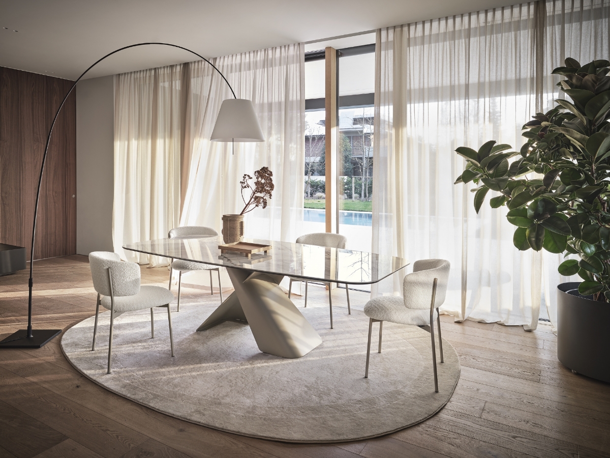 Τραπέζι τραπεζαρίας οβάλ Calligaris Axiom κεραμικό με μεταλλική βάση X σε σύνθεση τραπεζαρίας