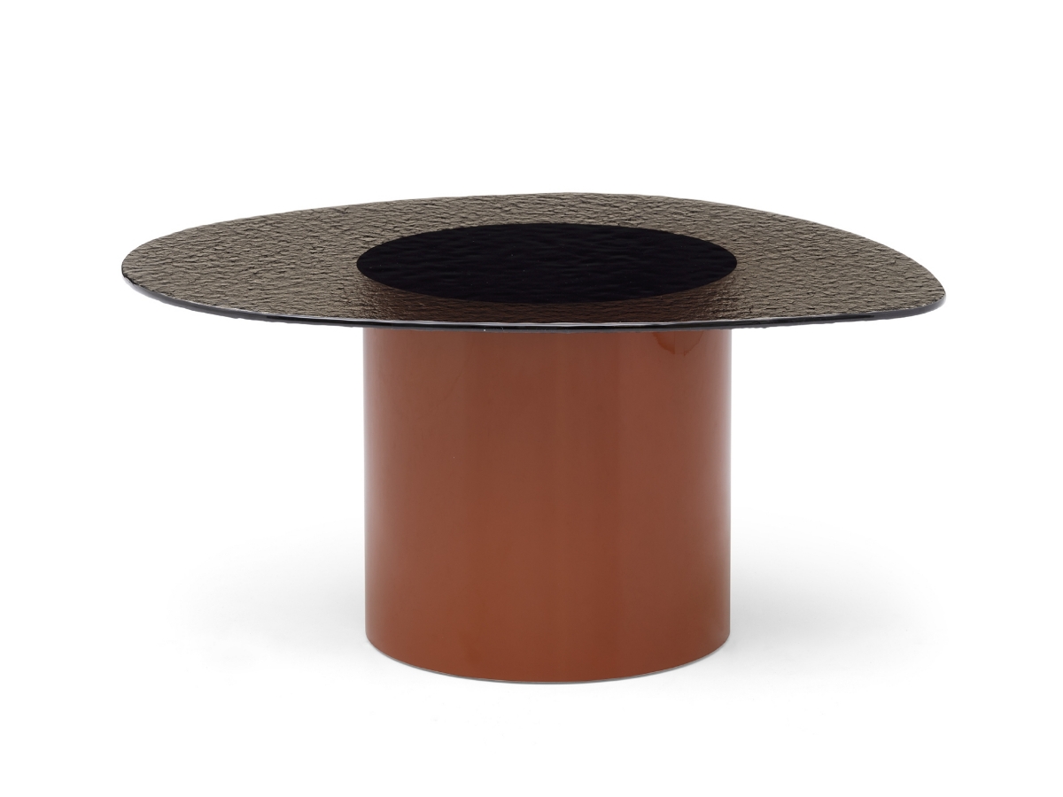 Τραπεζάκι σαλονιού Calligaris Mushroom B μεσαίο με γυαλί σαγρέ και terracotta λακαριστή βάση, λευκό φόντο — Adamopoulos Casa Ideale, επίσημος αντιπρόσωπος Calligaris στην Ελλάδα
