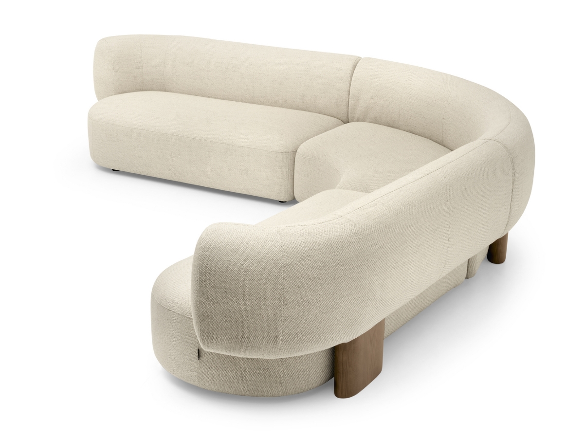 Γωνιακός καναπές Calligaris Glen σε εκρού ύφασμα, πλάγια όψη με ξύλινα πόδια στην πλάτη