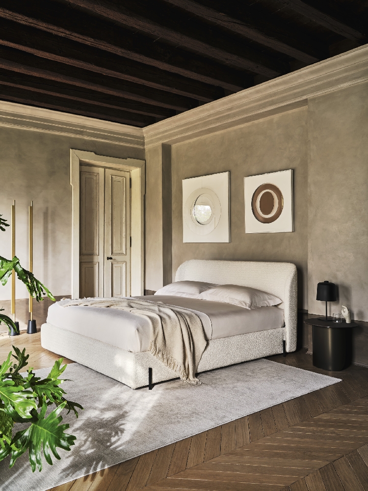 Modern double bed with storage and nightstands from Calligaris for homes in Athens Riviera – Adamopoulos Casa Ideale