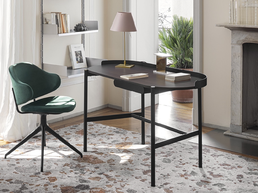 Σύγχρονα γραφεία και καρέκλες εργασίας από το Adamopoulos Casa Ideale