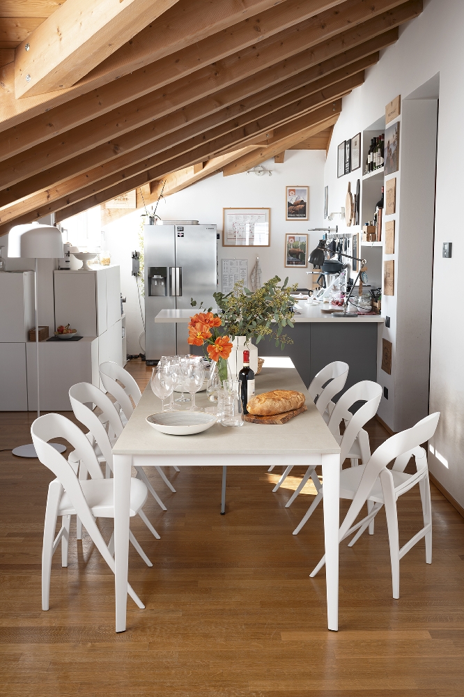 Κονσόλα που γίνεται τραπεζαρία Calligaris στην Αθήνα από το Adamopoulos Casa Ideale