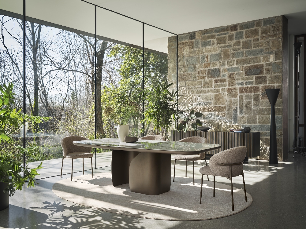 Salle à manger design avec table et chaises Calligaris à Athènes, Grèce – Adamopoulos Casa Ideale