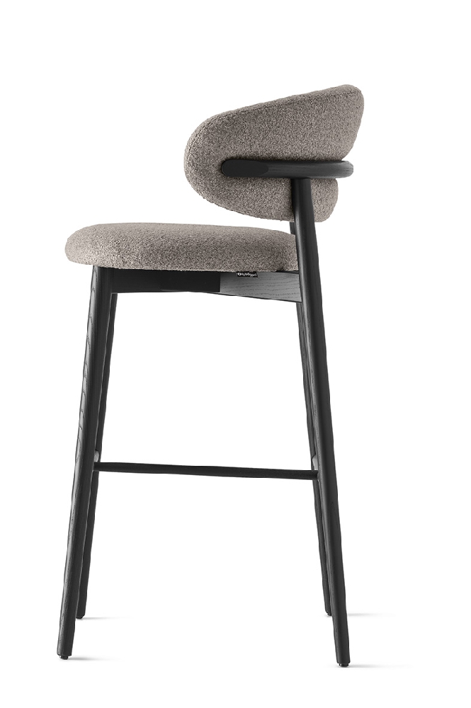 Σκαμπό Oleandro Calligaris με μαλακό κάθισμα για κουζίνα στην Αθήνα – Adamopoulos Casa Ideale