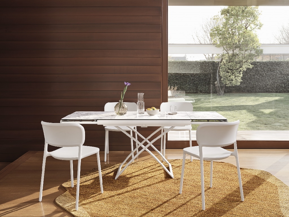 Τραπέζι Dakota Calligaris με ρυθμιζόμενο ύψος για μικρούς χώρους