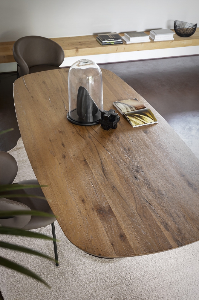 Τραπέζι τραπεζαρίας από μασίφ ξύλο με διαχρονικό design από το εργοστάσιο Calligaris στην Αθήνα – Adamopoulos Casa Ideale